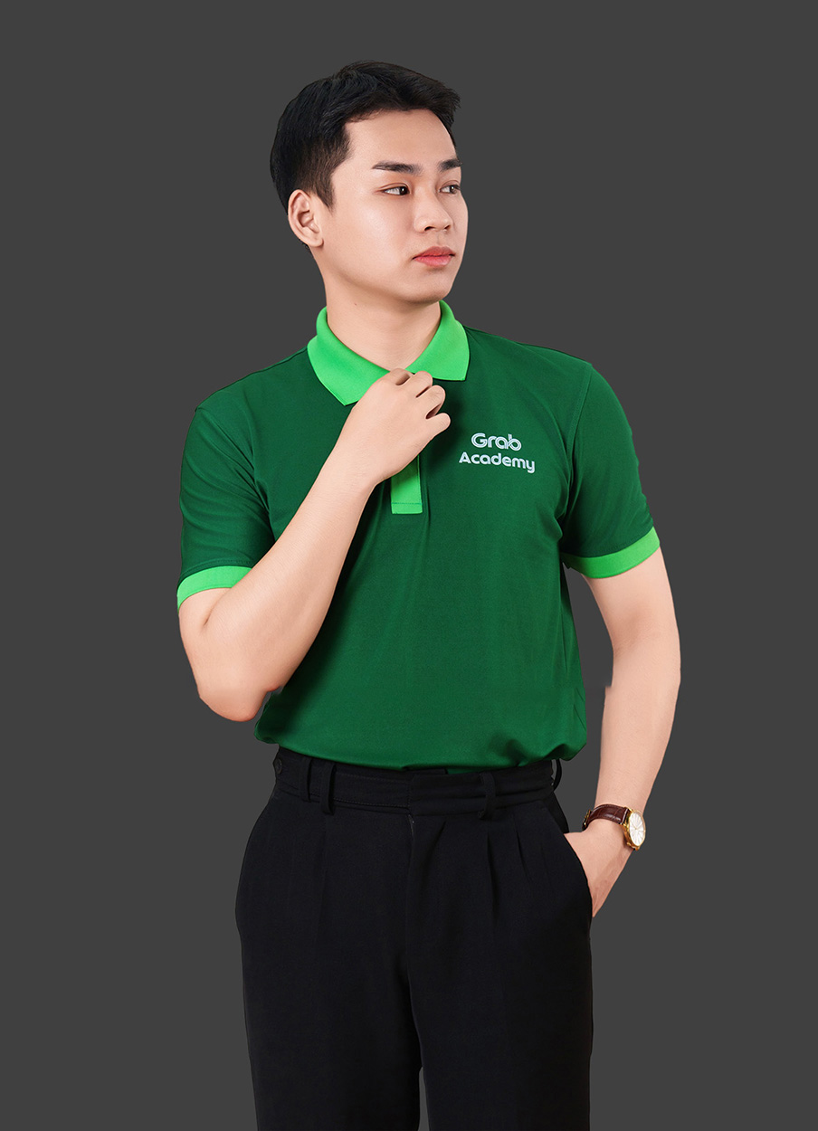 Áo có cổ đồng phục công ty màu xanh lá cây