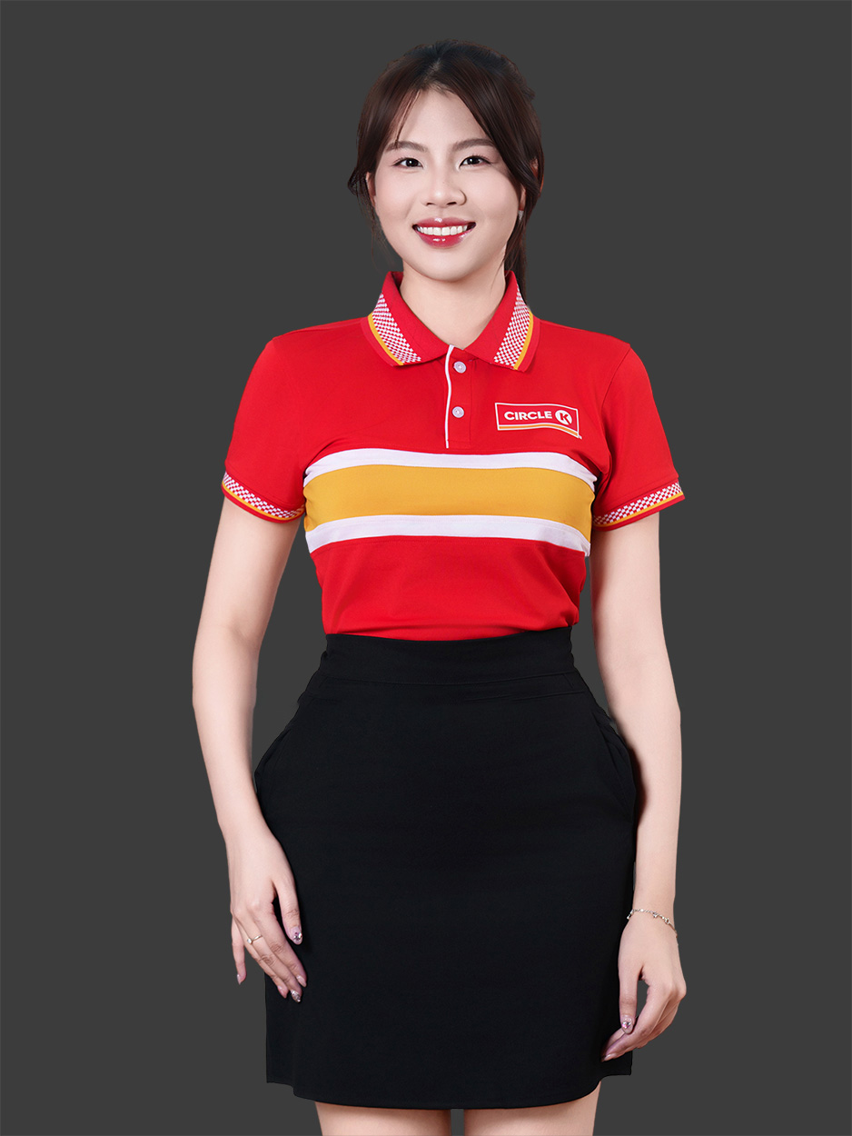 Mẫu áo đồng phục công ty màu đỏ phối ngang thân