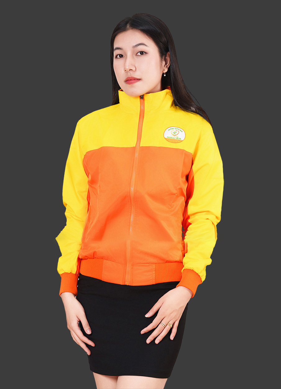 Mẫu áo khoác gió đồng phục vàng cam