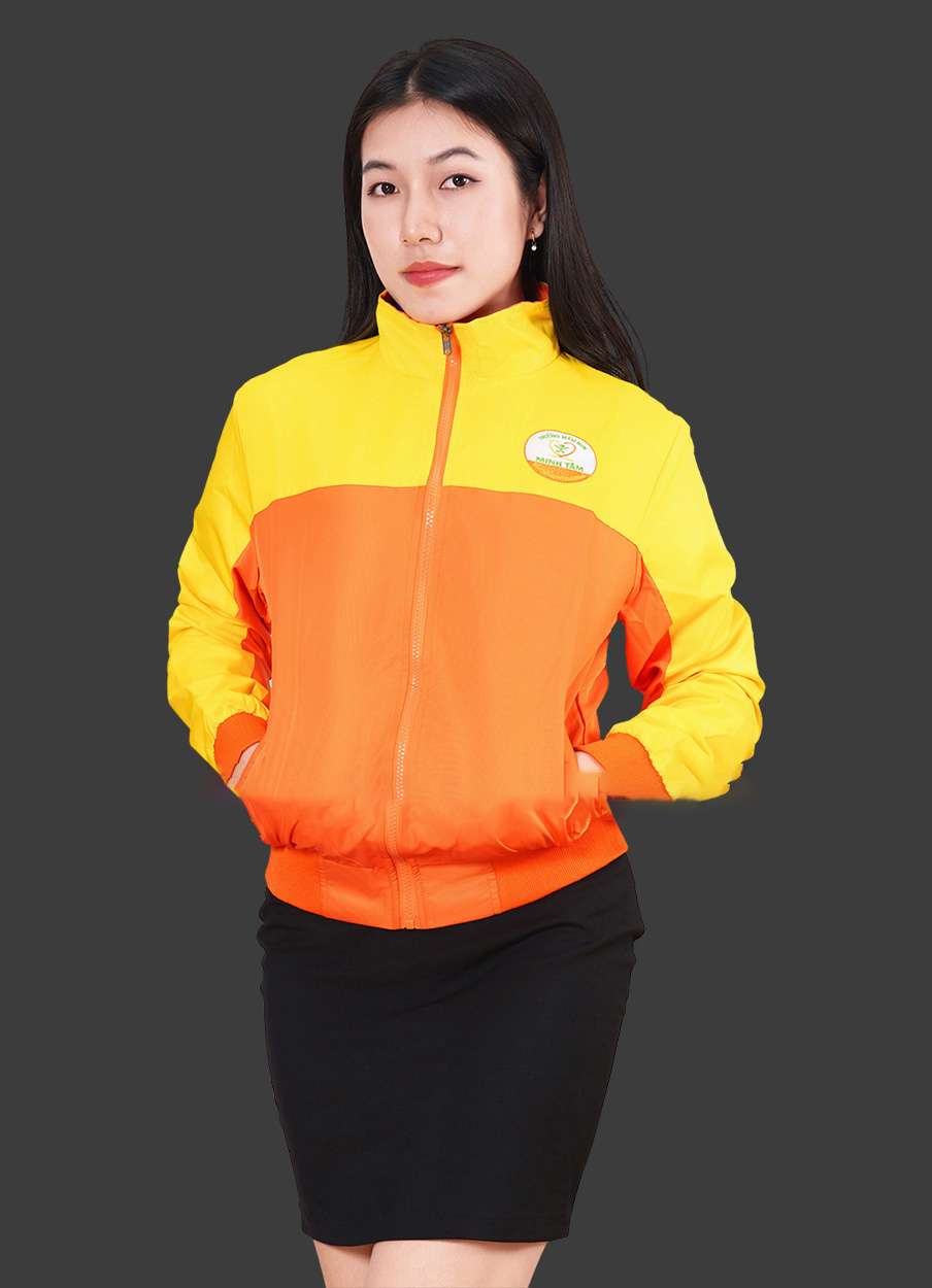 Mẫu áo khoác gió đồng phục vàng cam